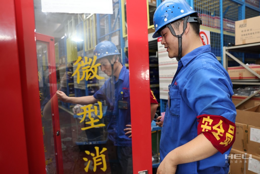 活动现场(一).jpg 活动现场(一).jpg