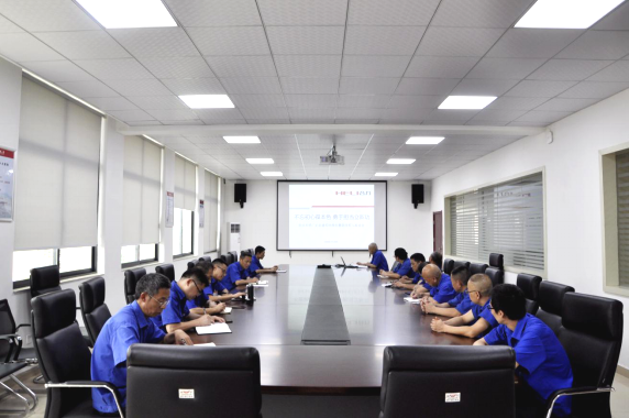 座谈会现场.png
