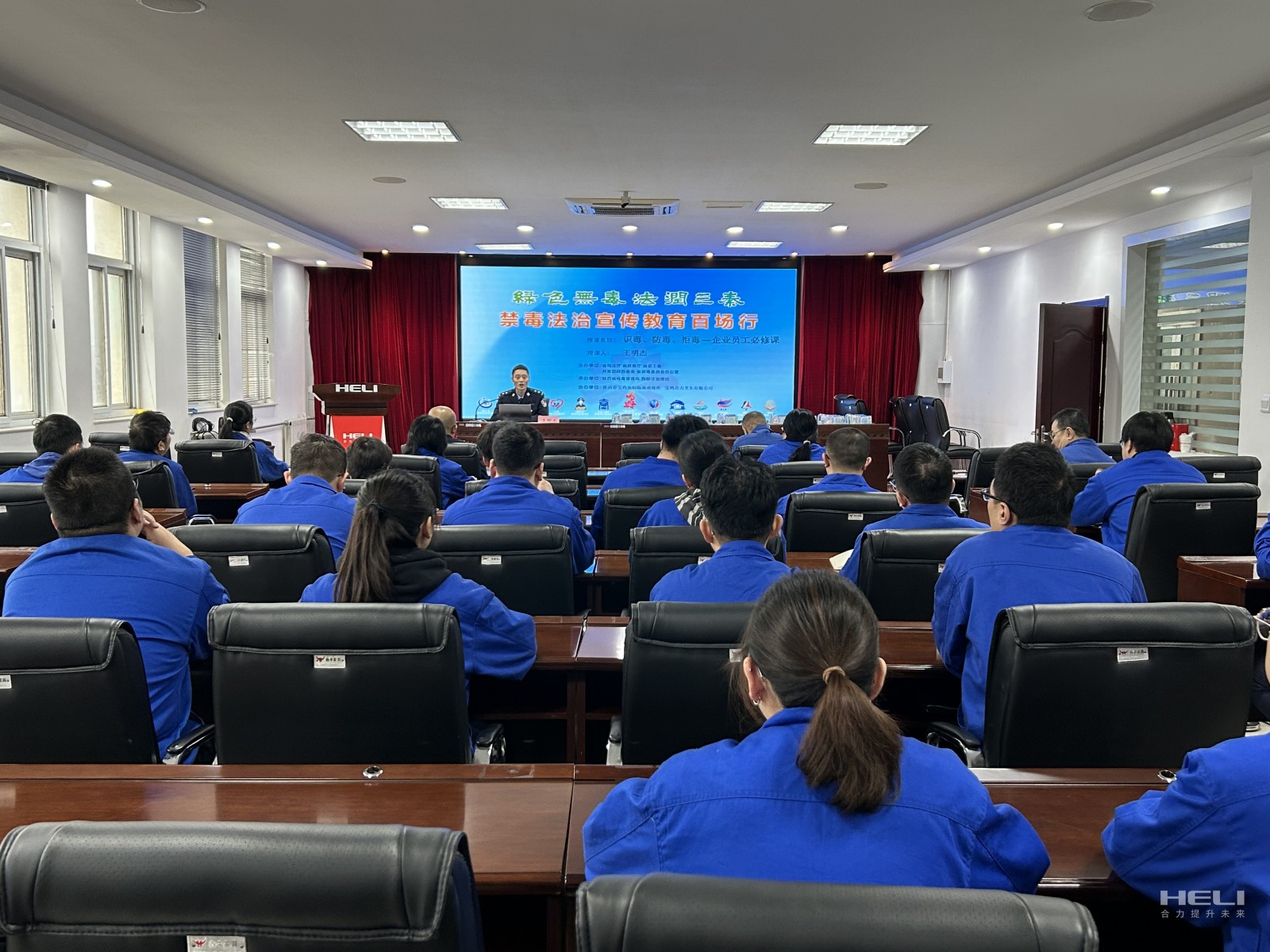 1112111.jpg 1112111.jpg