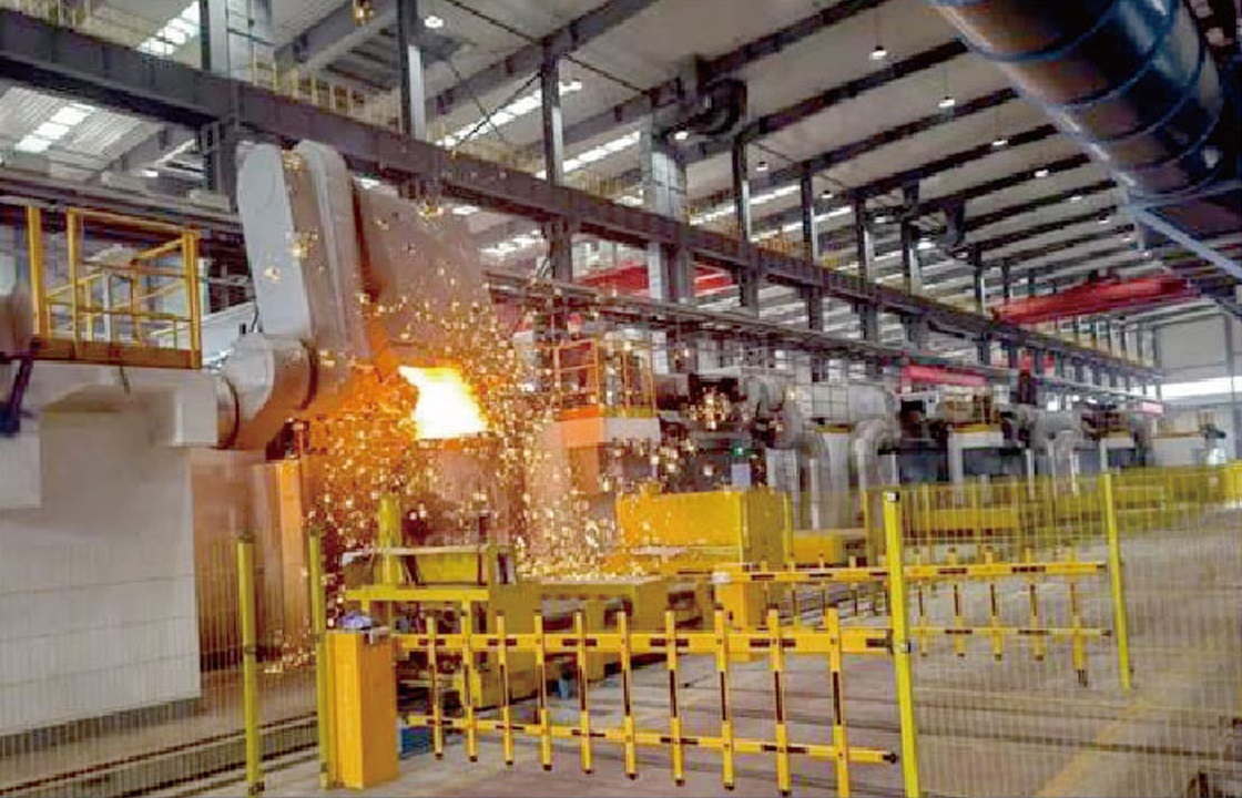 2 中频电炉及铁水自动转运MF-furnace & Automatic transfer of molten iron.jpg 2 中频电炉及铁水自动转运MF-furnace & Automatic transfer of molten iron.jpg