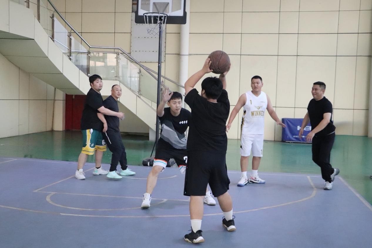 篮球图片2.jpg 篮球图片2.jpg