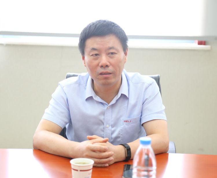 薛白调研指导工作(1).JPG 薛白调研指导工作(1).JPG