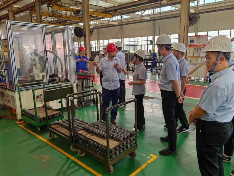 调研联动属具公司生产车间.jpg